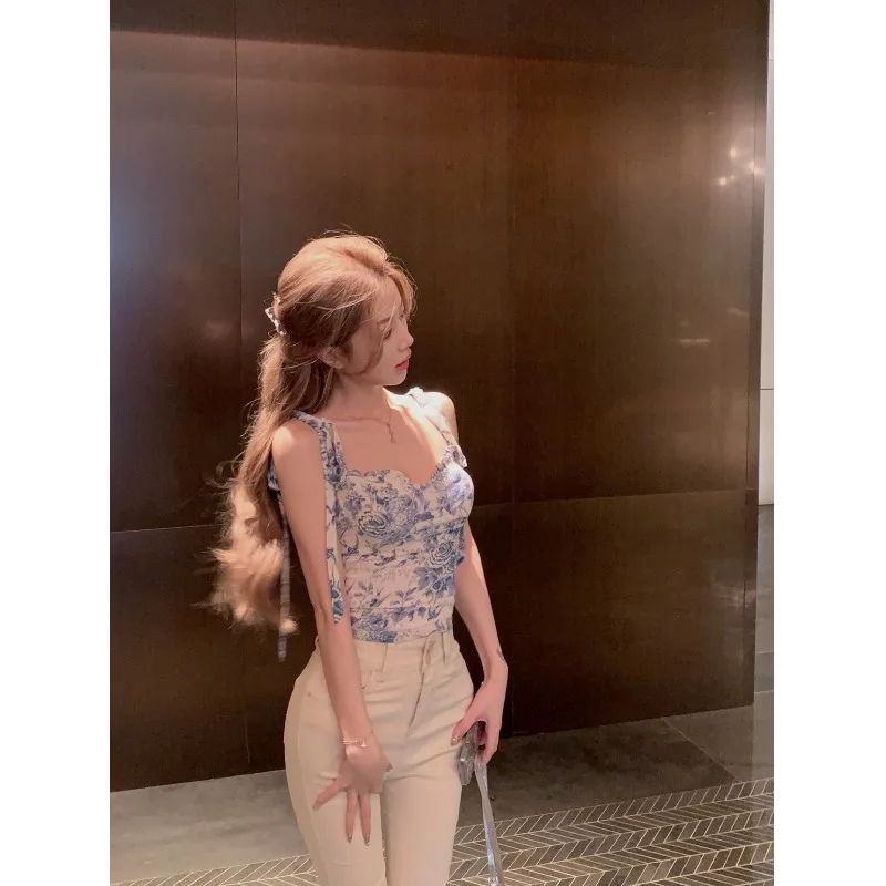 Топ женский облегающий без рукавов однотонный шикарный пикантный маленький Desire