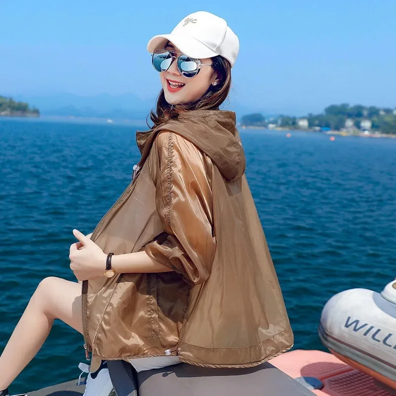 

2023New Coat UV Breathable Thin Shirt Plus Size Female Beach Dress Hooded Top Tide Outwear Sunscreen Women's Summer Thin Jackets