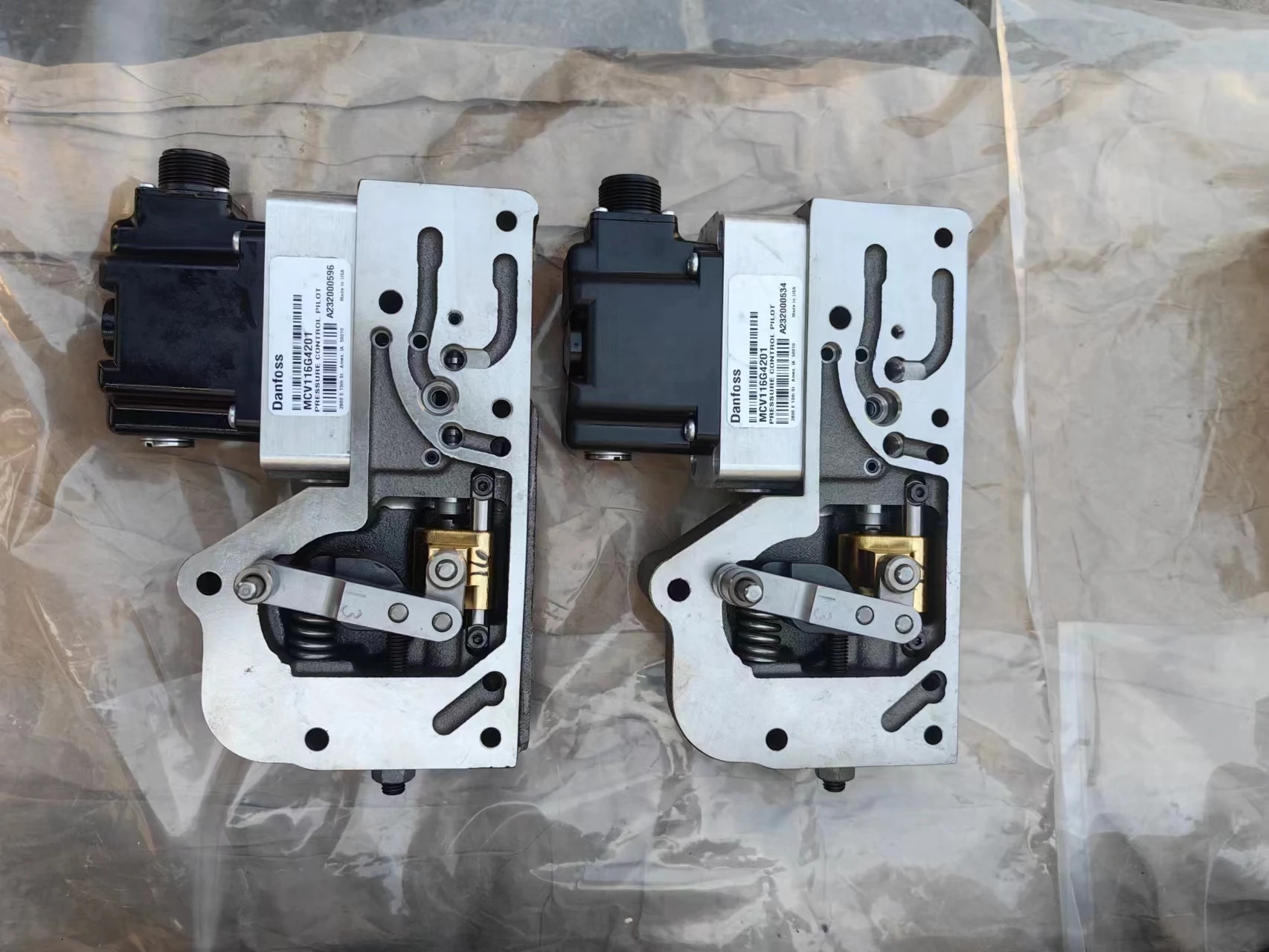 Контрольный клапан гидравлического давления Sauer MCV116G4201 KVEBB1402 KVEBB0504 KVEBB0704 KVEBB1804