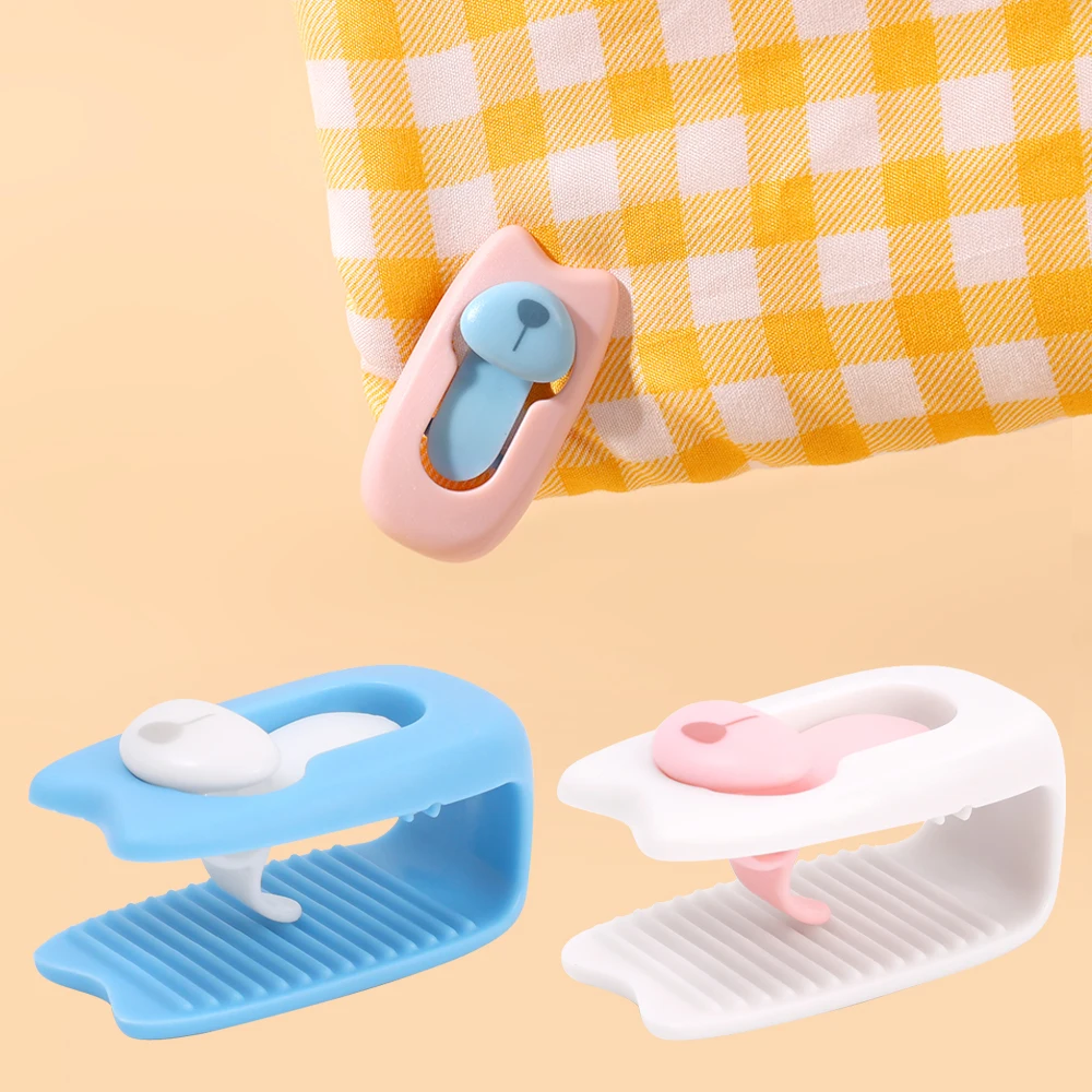 

2 шт., Нескользящие зажимы для пододеяльника, на одной кнопке