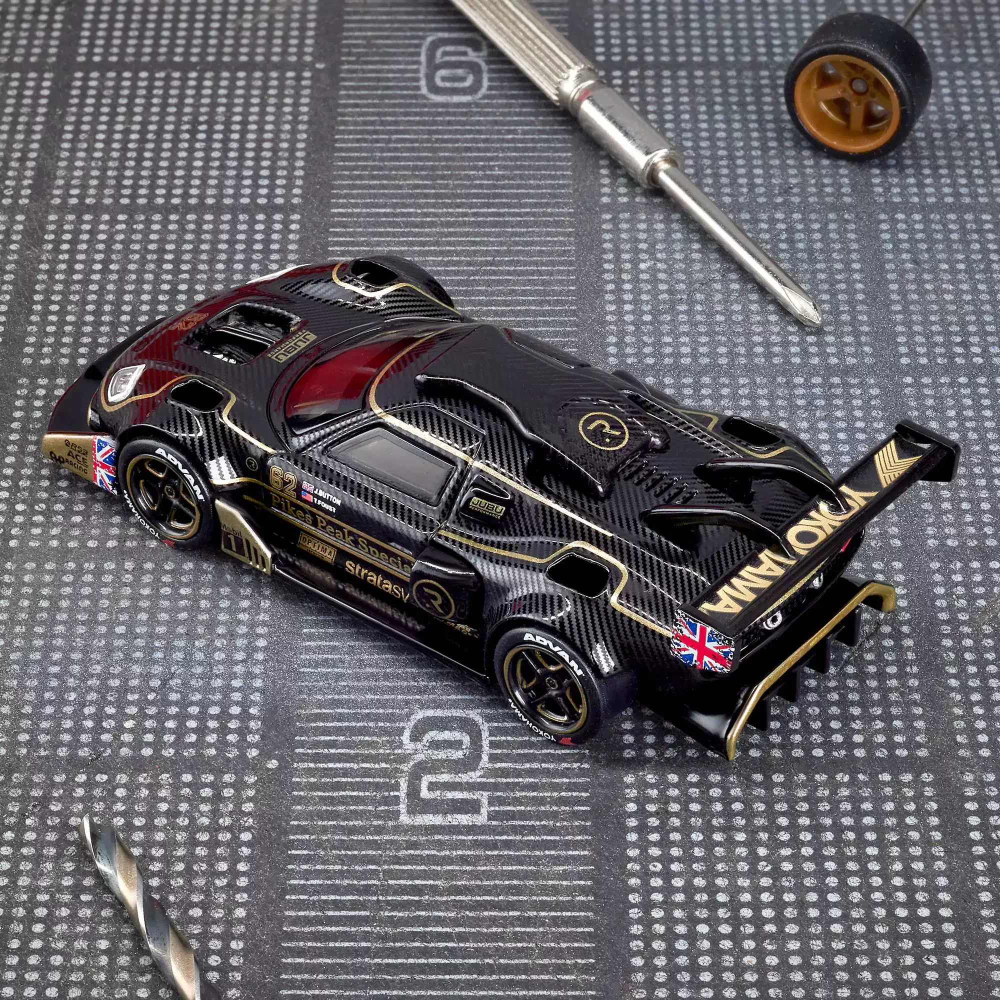 Фото Коллекционная модель Hot Wheels Elite 1:64 Radford Type 62-2 Pikes Peak Co Branded Lotus Retro Supercar, литая под давлением, гоночная, коллекционная, сувенир, подарок №5