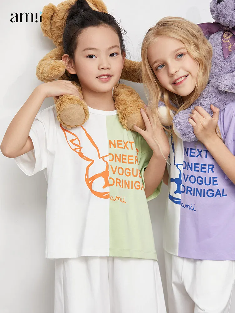 

Детский яркий комплект Amii для девочек, 2 предмета, летняя футболка и шорты, свободная детская одежда с принтом букв для подростков, 22180001