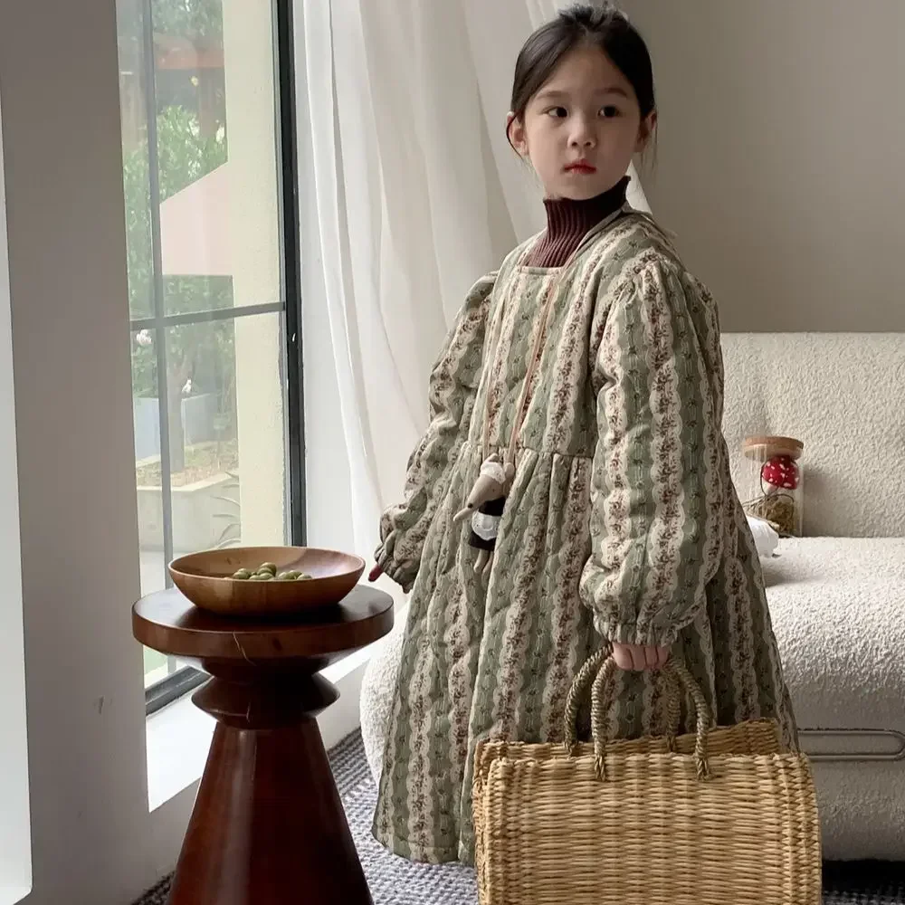 Детское платье 7904 зимнее Новое корейское вертикальное с цветочным принтом