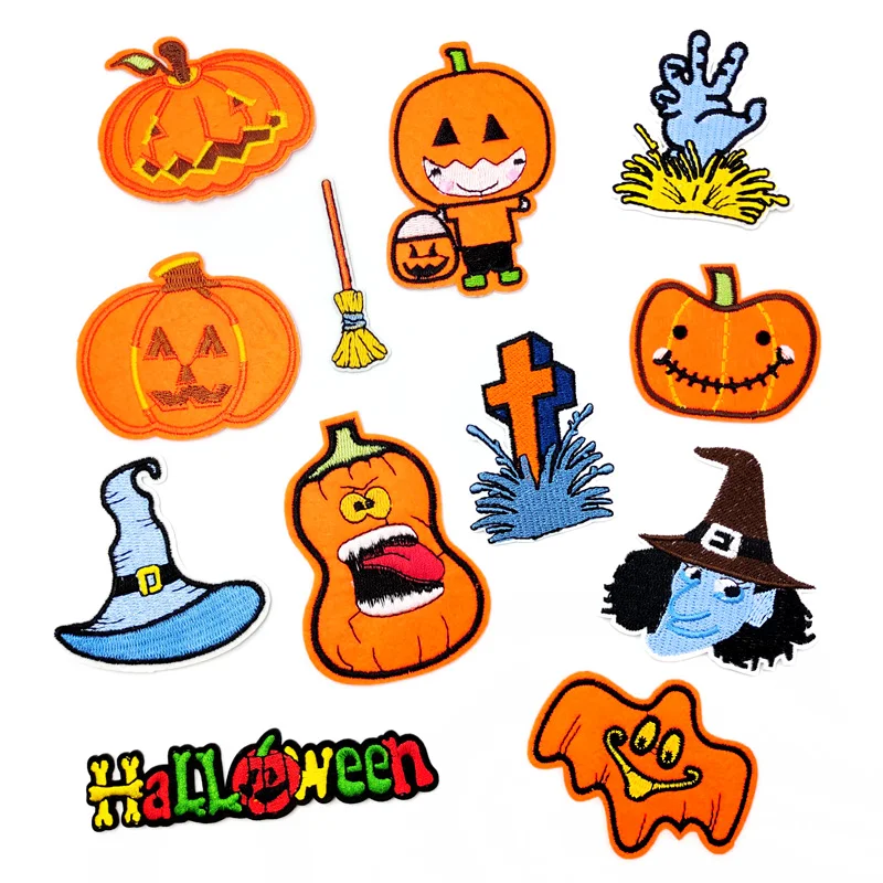 Нашивки с вышивкой в виде метлы на Хэллоуин |
