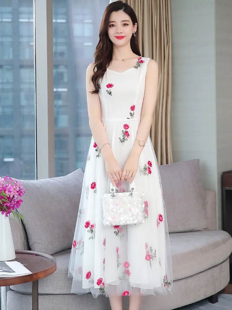 

Elegant Square Collar Mesh Sleeveless Fashion Dress Women 2022 Summer Female Floral Embroidery Print Long Slim Fit Party Dresses