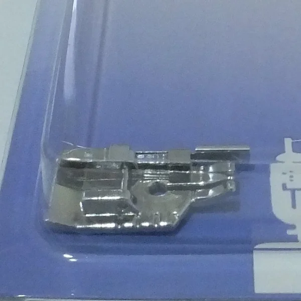 Завинчивающаяся прогулочная лапка для швейной машины с направляющей одеяла