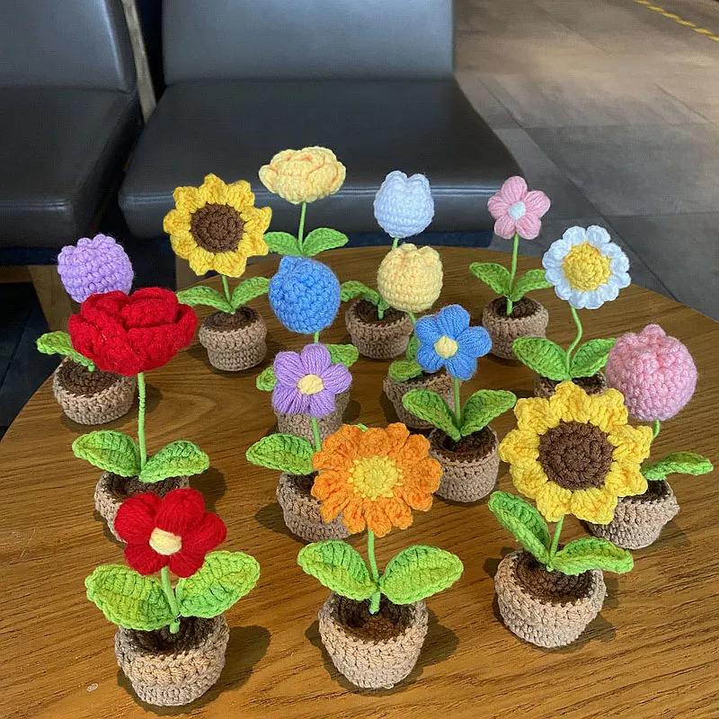 

Finished Mini Hand-woven Potted Small Daisy Flower Crochet Flowers for Car Interior Mounted Ornaments Creative Green Plant Decor