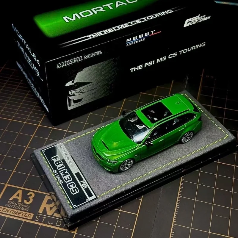 Фото Миниатюрная модель автомобиля MORTAL 1:64 F81 M3 CS Touring Touring Touring из литого под давлением сплава, в наличии, украшения для взрослых, игрушки для мальчиков №3