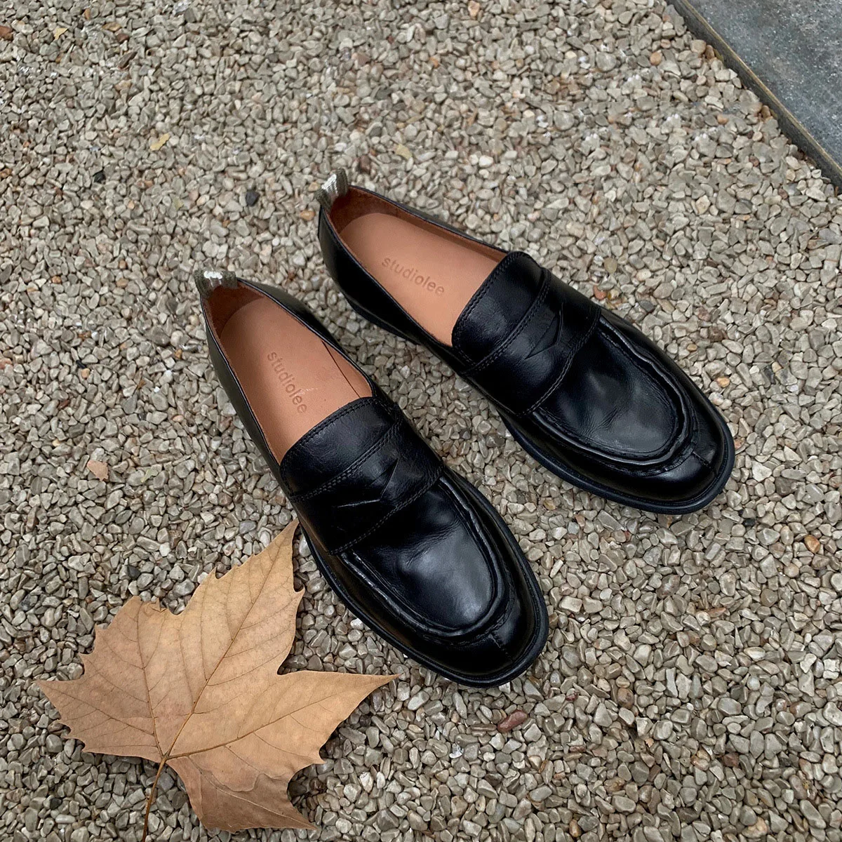 Ladies Leather Platform Shoes 2021 Spring and Autumn New Women's Flat Shoes Casual Buckle Shoes Ladies Fashion All-match Shoes