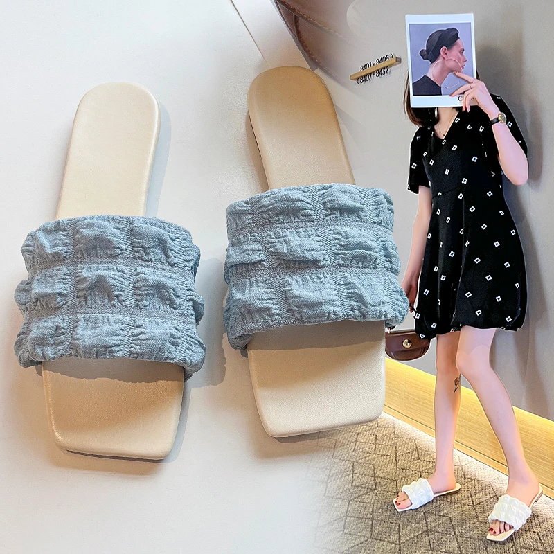 2023 Summer Fashion Cute Flat Slippers Women Flip Flops Bread Lattice Slides Design Slippers Shoes Women Sandals Slippers Women