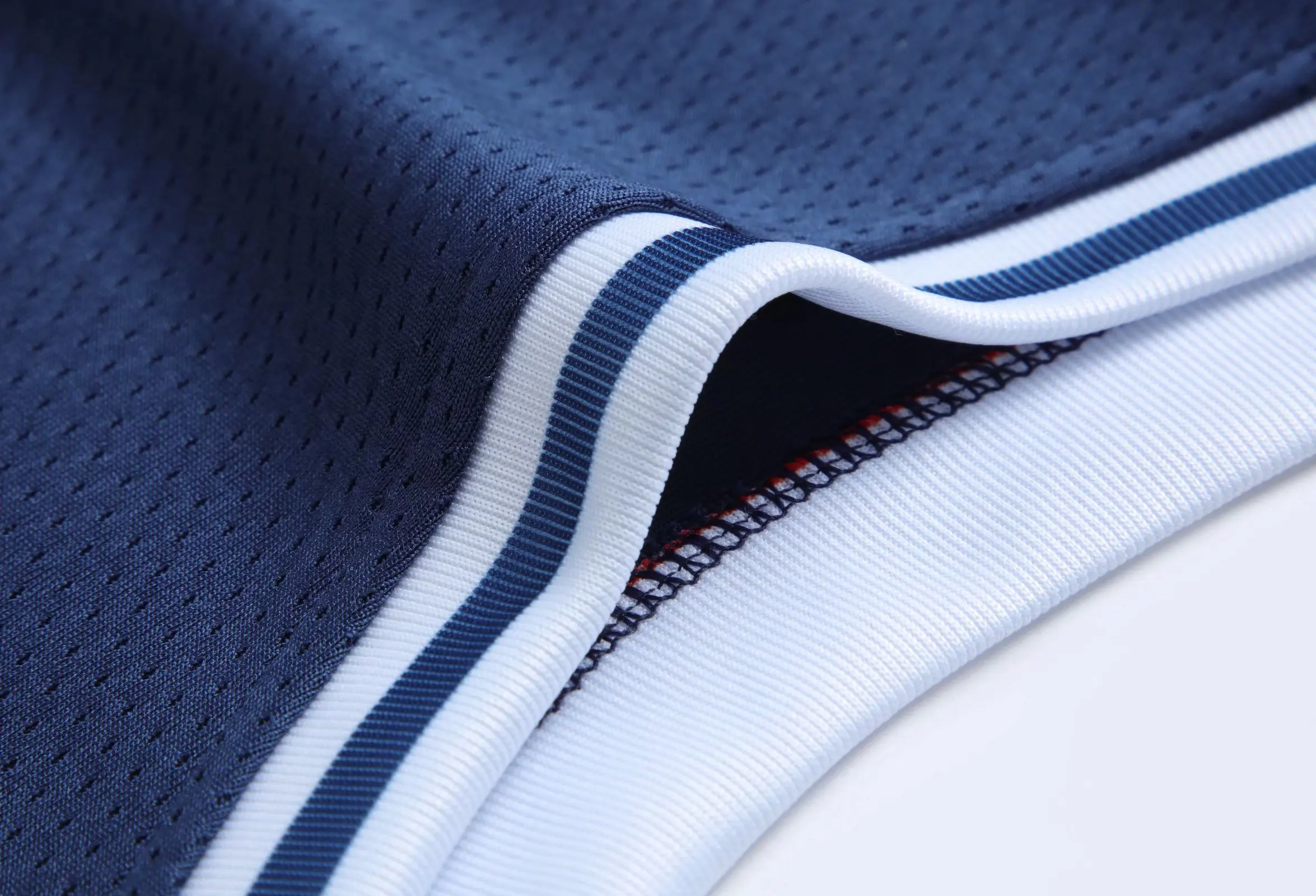 Personalized Custom Basketball Uniform for Men Club College Basketball Team Jersey Sets Quick Dry Boy Professional Sportswear