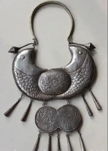 

China Qing dynasty Handmade Guizhou Miao Silver Fish Bell Necklace
