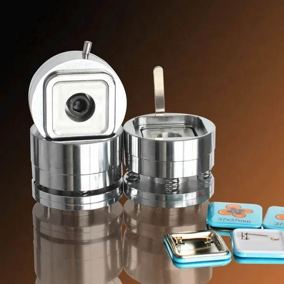 Форма для изготовления квадратных кнопок 37x37 мм