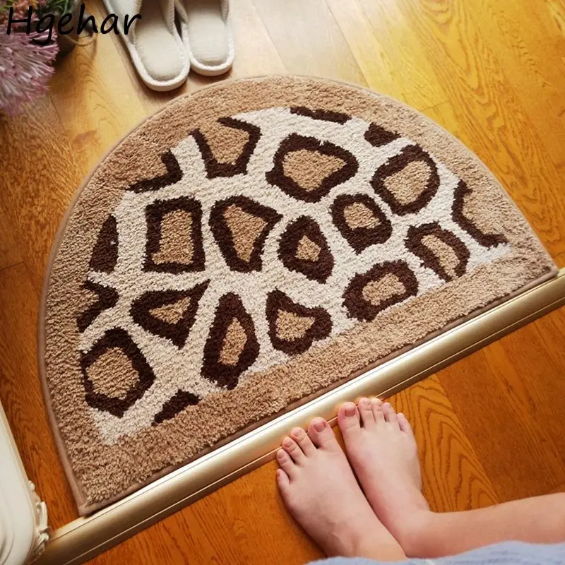 

Semicircle Leopard Bath Mats Modern Household Soft Non-slip Bathtub Side Absorbent Carpet Bathroom Welcome Entrance Doormats New