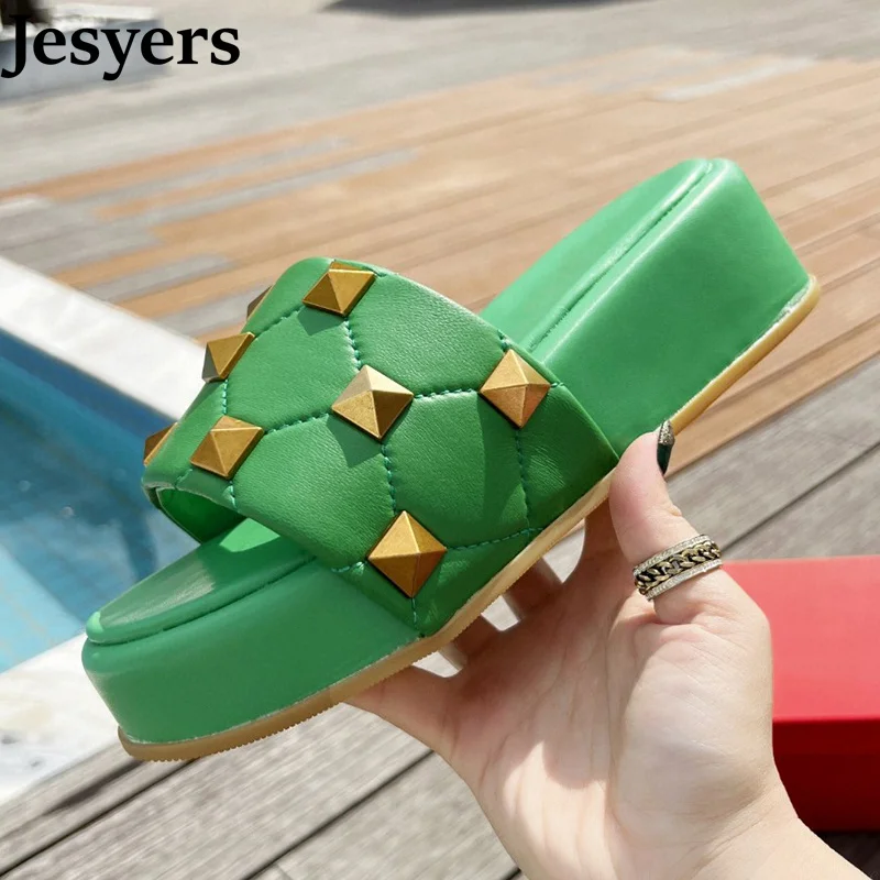 

Flat Thick Sole Open Toe Slippers Women Metal Rivet Decor Platform Sandals Summer Comfort Vacation Shoes Lazy Simple Sandalias