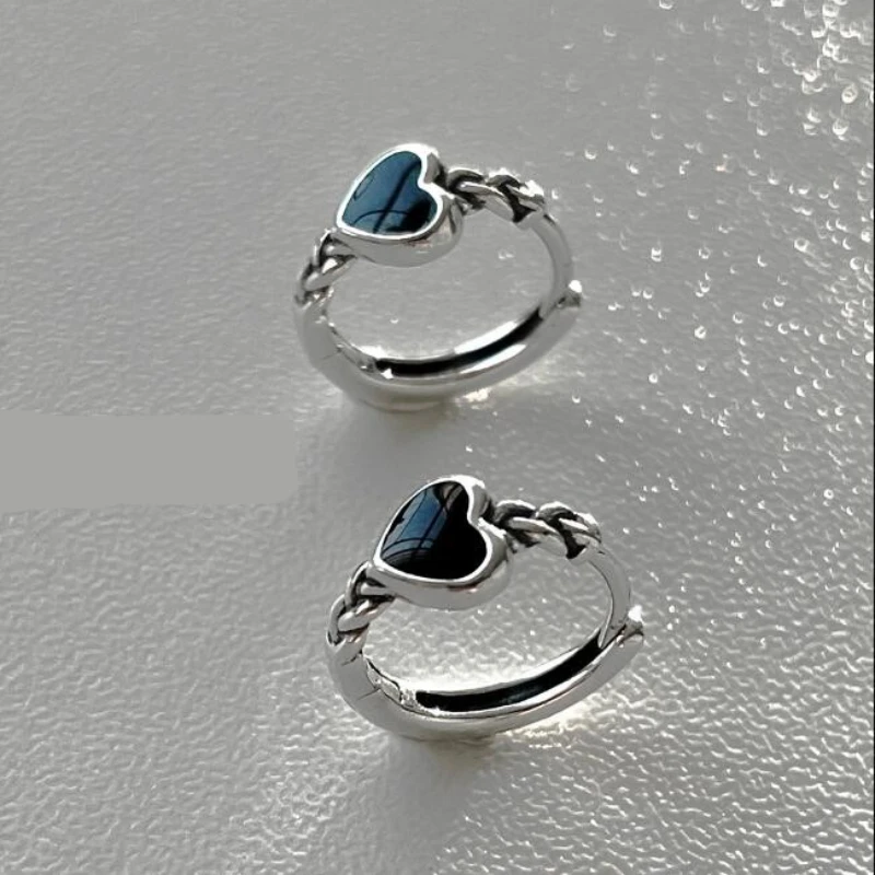 

Fashion Simple Black Color Heart-shaped Earrings For Women Holiday Gifts Luxury Earrings Goth Cute Jewelry Accessories Wholesale