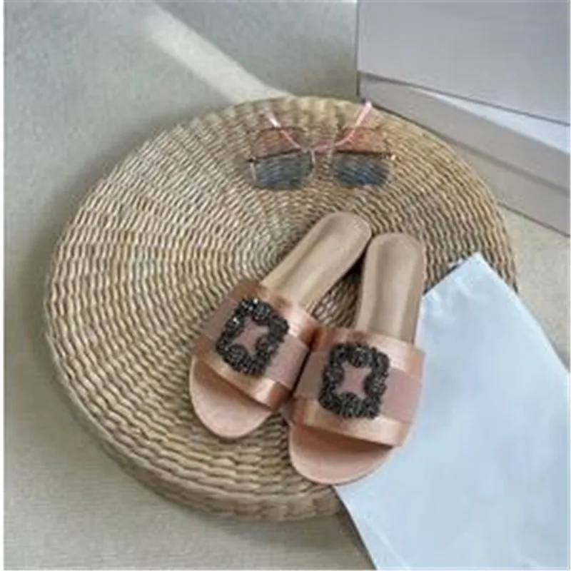 2023 Summer Rhinestone Flat Shoes Comfortable and Fashion Versatile Women's Slippers