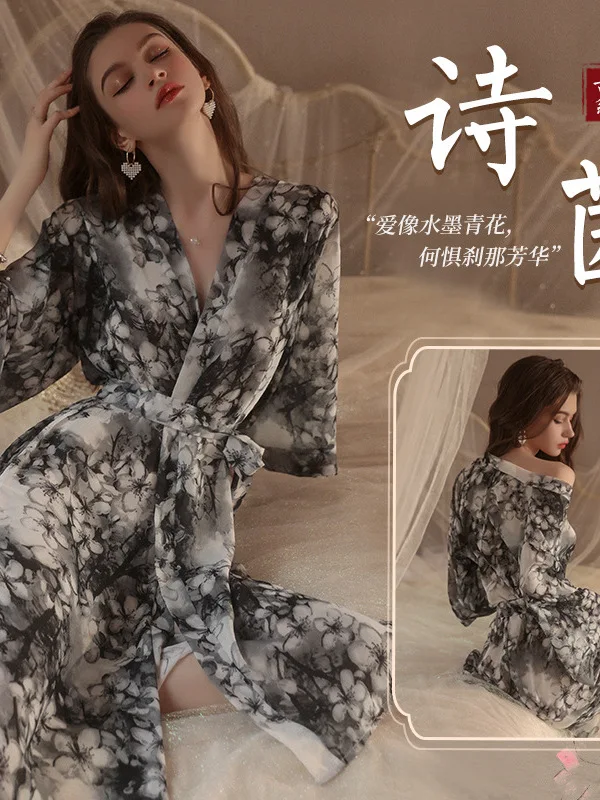 Пикантное нижнее белье с принтом очаровательное элегантное нежное