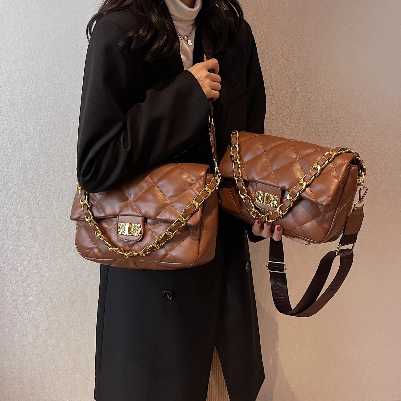 

Сумка кросс-боди Женская плетеная, маленький размер, с золотой цепочкой и пряжкой, саквояж на плечо, клатч-тоут, мессенджер