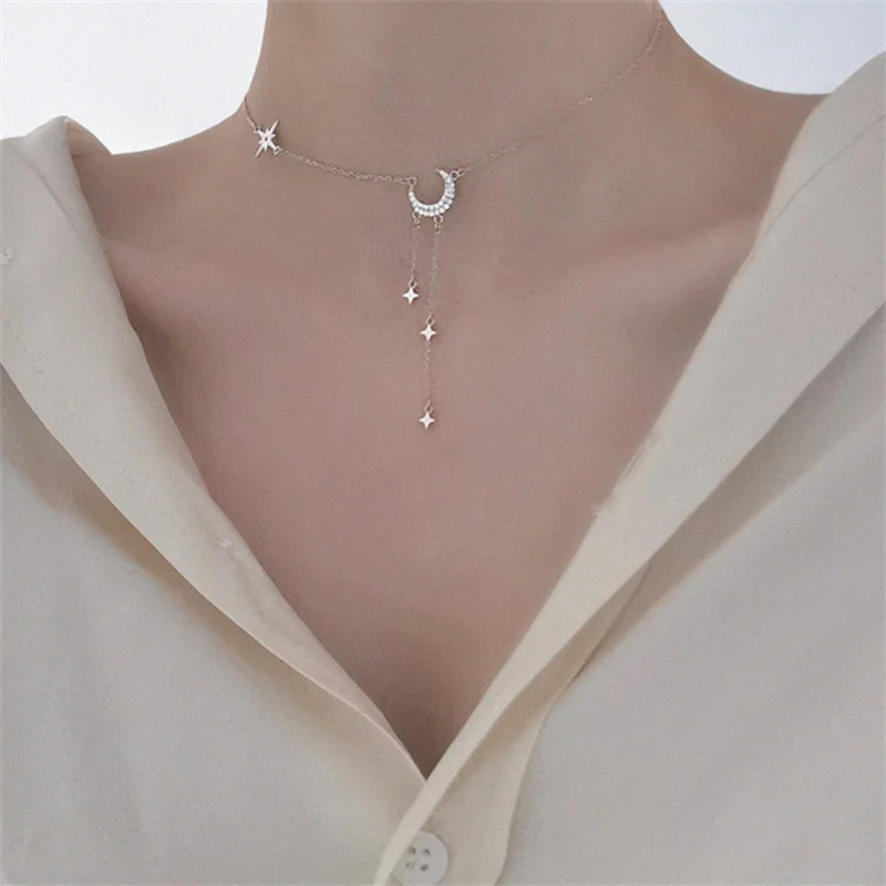 Женская цепочка с подвеской в виде звезды и Луны цирконом