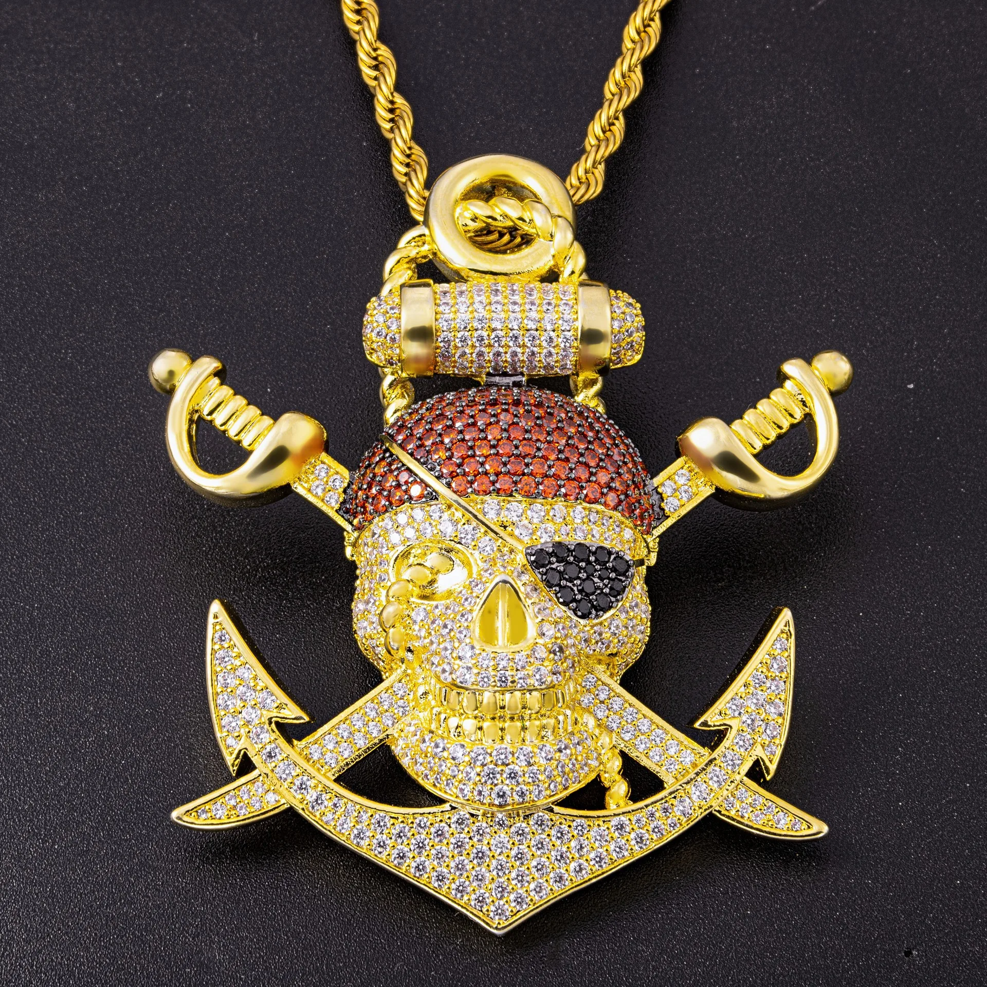 

Cartoon Pendant Iced Out 18K Gold Crystal One Piece Jack Skull Pirate Pendant Necklace Mens