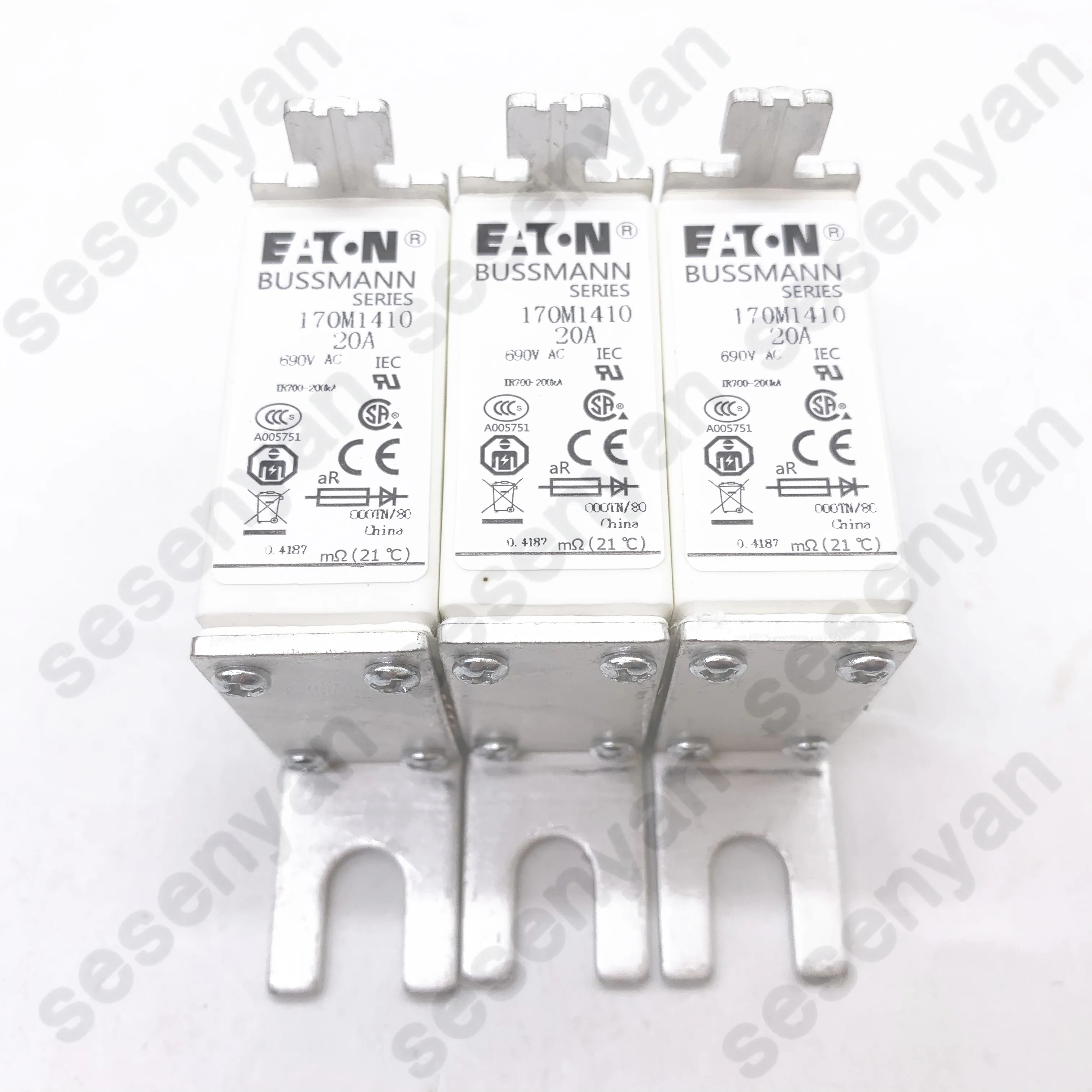 Предохранитель: 170M1408 10A 690V/170M1409 16A/170M1410 20A/170M1411 25A/170M1412 32A