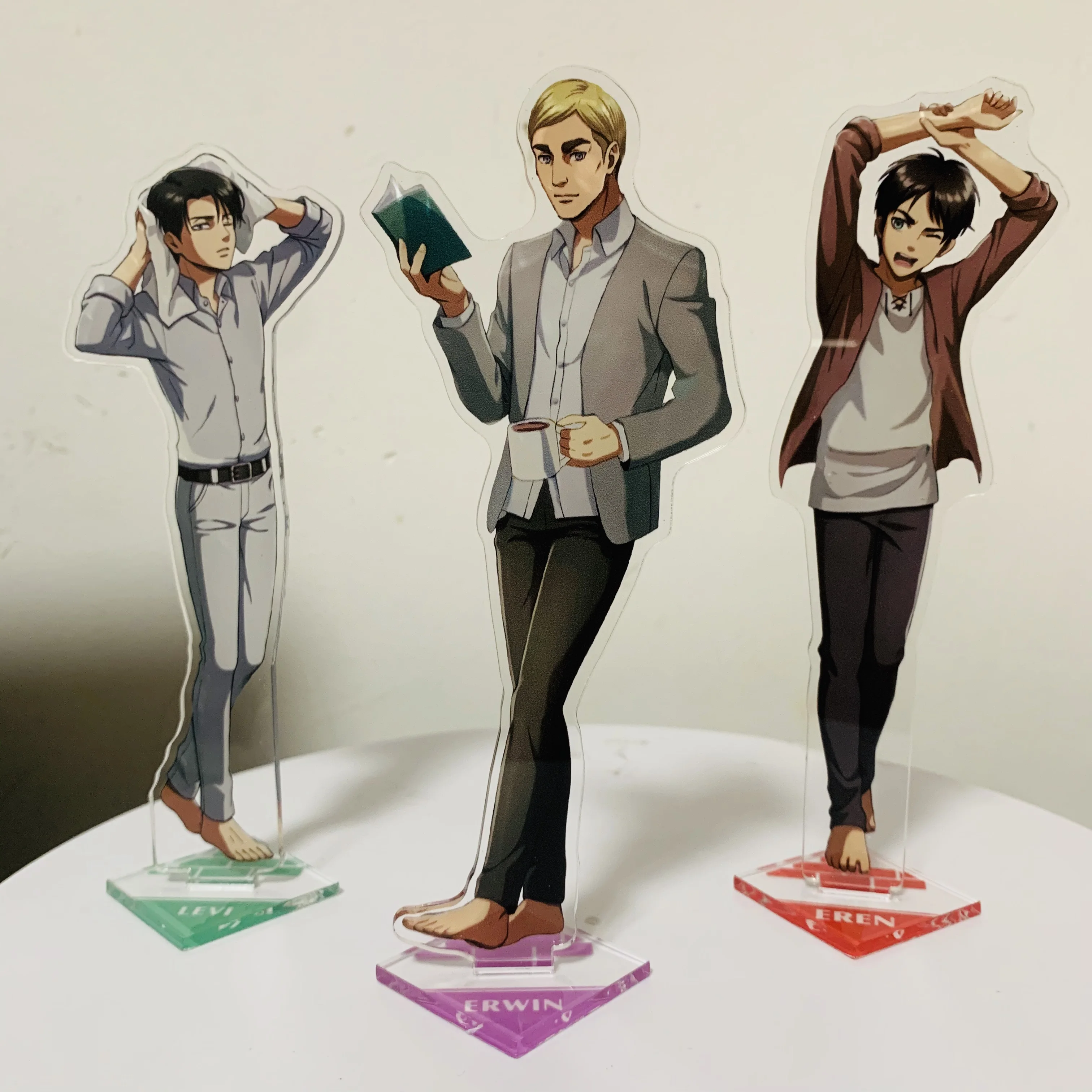 

Hot Anime Attack On Titan Figure Erwin Smith Acrylic Stands Shingeki no Kyojin Eren Jaeger Rivaille·Ackerman Model Standing Sign