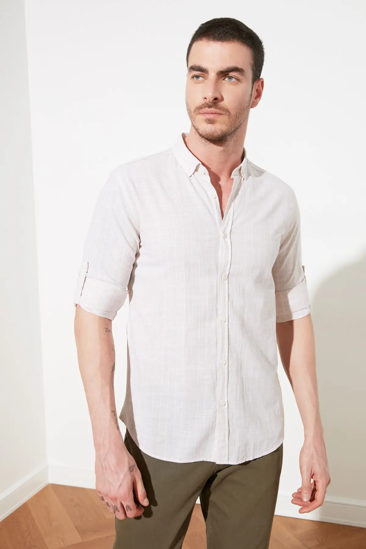 

Trendyol Male Striped Epaulets Shirt Collar Slim Fit Shirt TMNSS21GO0397
