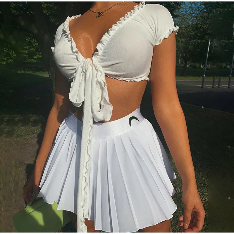 

Мини-юбка трапециевидная плиссированная с подкладкой и высокой талией, на молнии