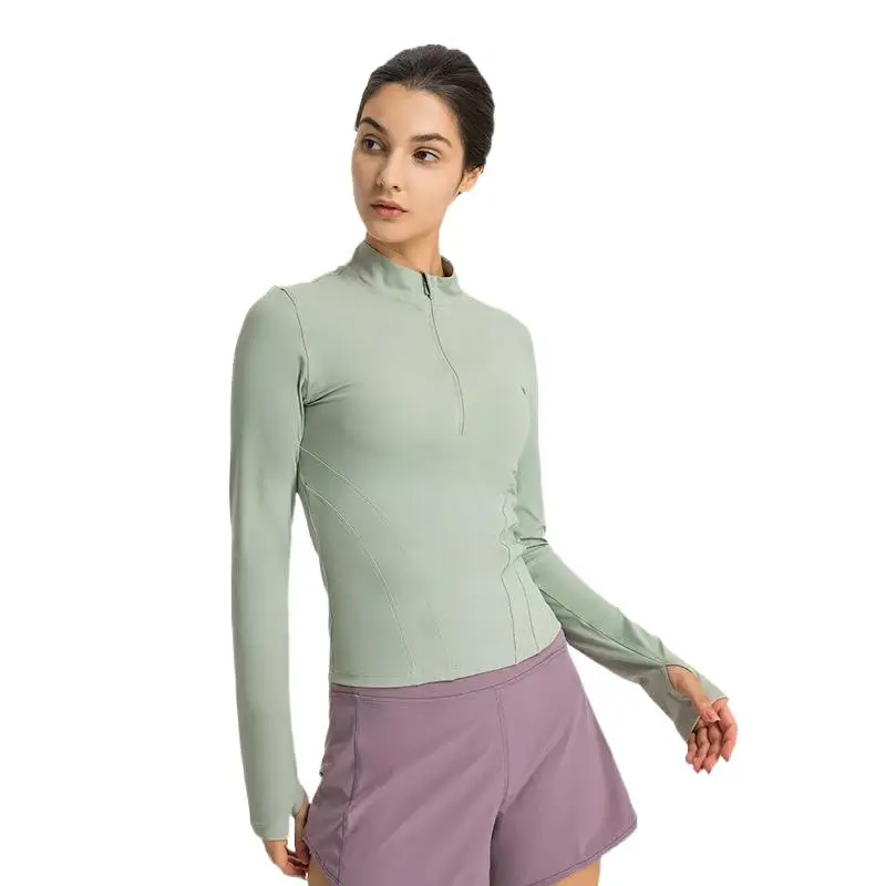 Ветрозащитная куртка на молнии с воротником-стойкой и длинным рукавом