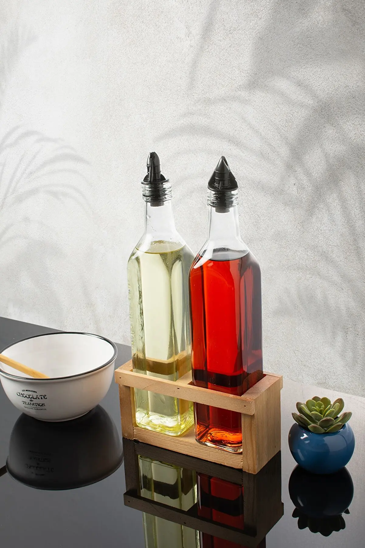 

Wooden stand with 500 ml glass oil bottle vinegar set black cover Kitchen Accessories Gadgets Gift Gift Gift for Home