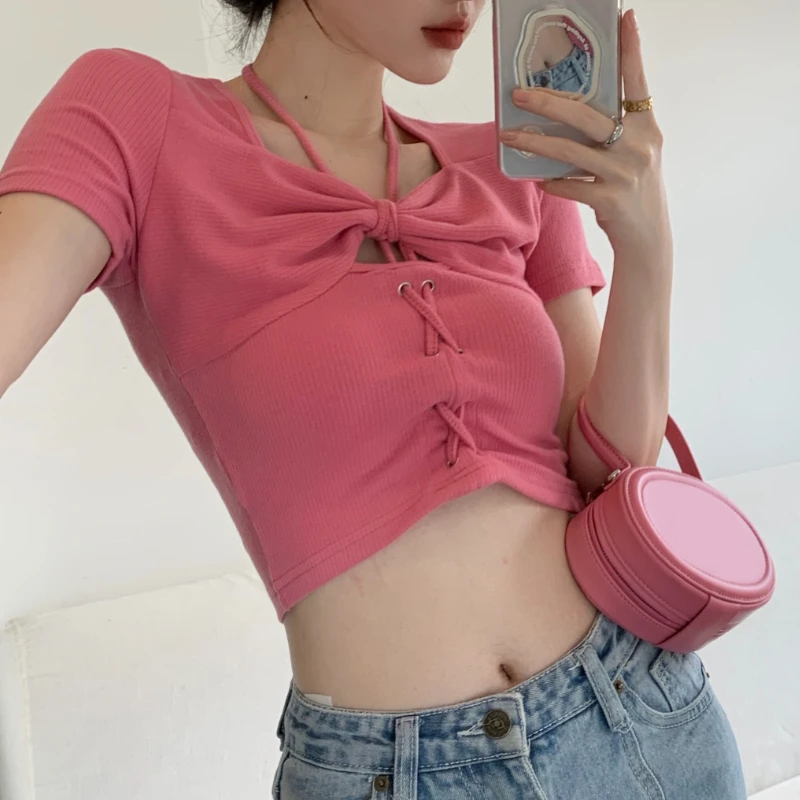 

Футболка женская с коротким рукавом, пикантный элегантный облегающий эластичный Топ с лямкой на шее, в стиле Хай-стрит, шикарная одежда, на о...