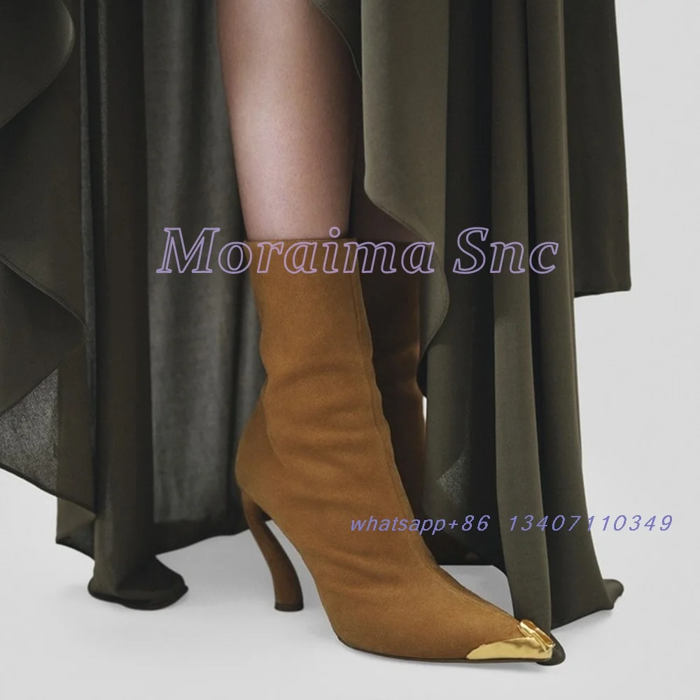 Странные ботильоны на высоком металлическом каблуке с острым носком замшевые