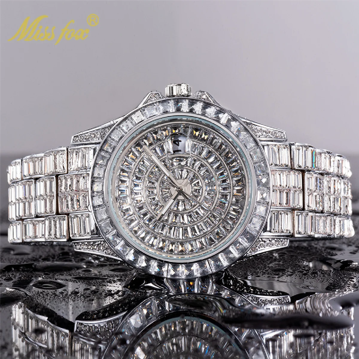 New Luxury Quartz Watches For Men Luxurious Design Watch Man 322Pcs Diamond Wristwatch With Calendar Battegue OOTD Accessorices