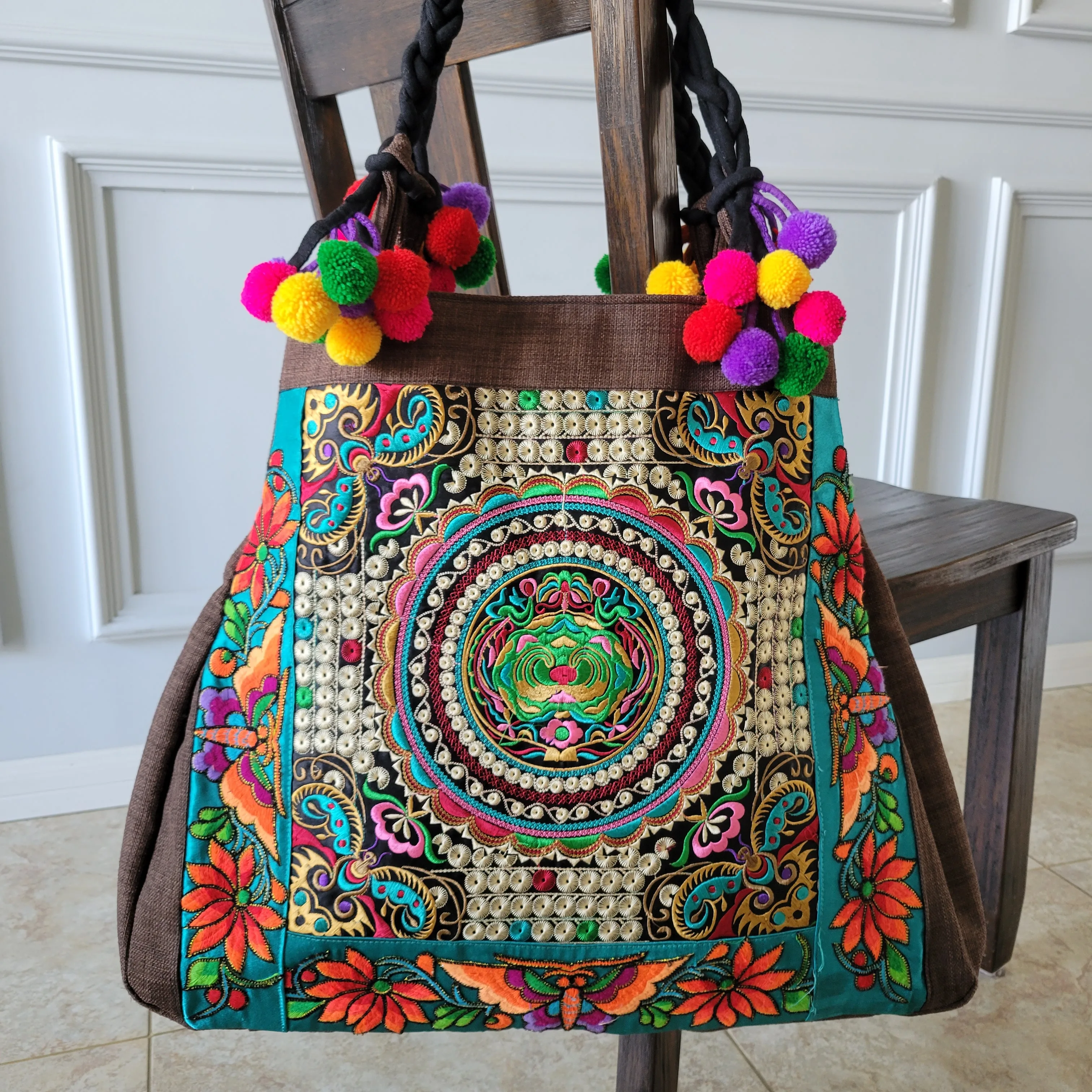 Original ethnic embroidery women bags Vintage Large size canvas bag fashion Handmade pompon shoulder bag