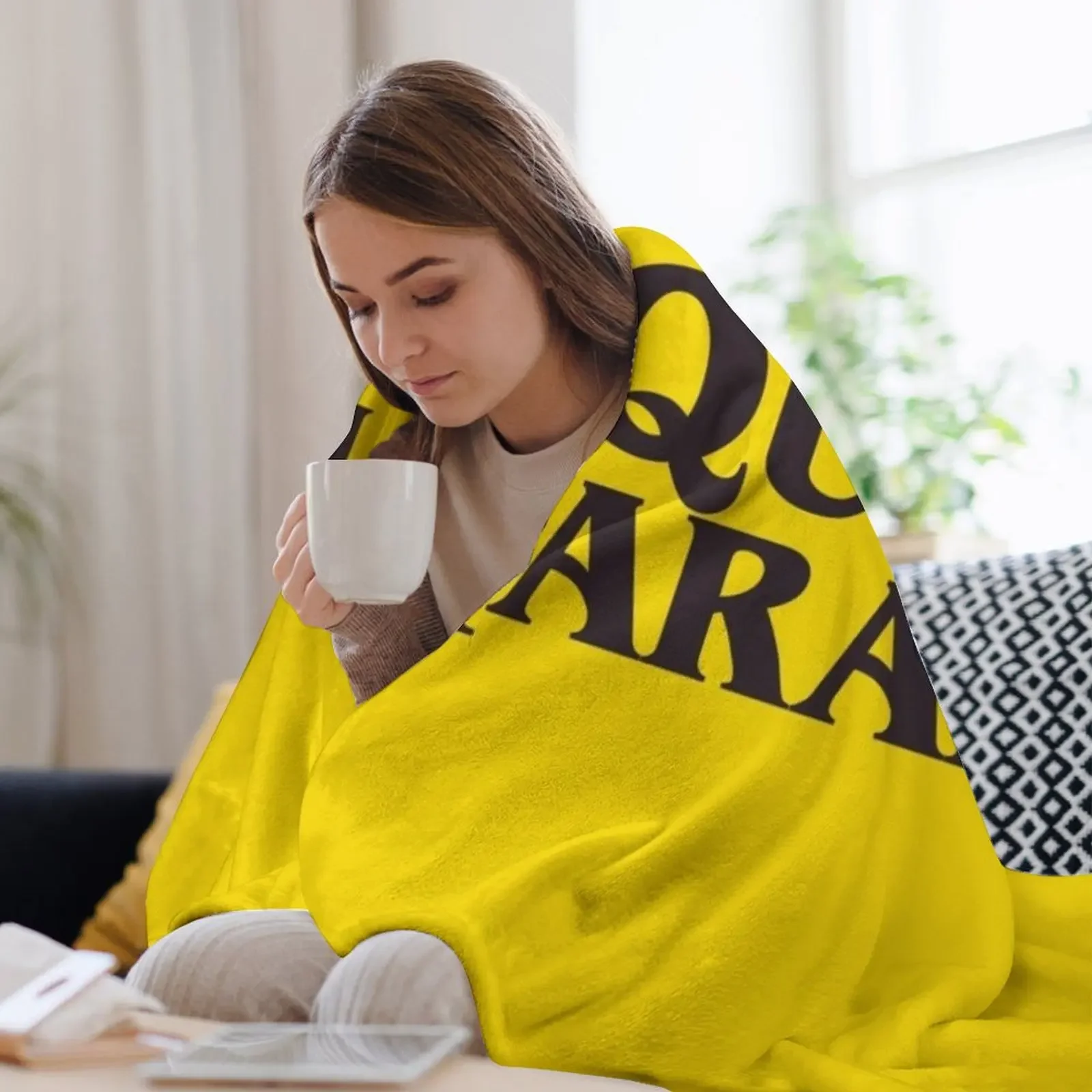 Автор сценария и режиссер Квентина Тарантино пледы одеяла модные диваны