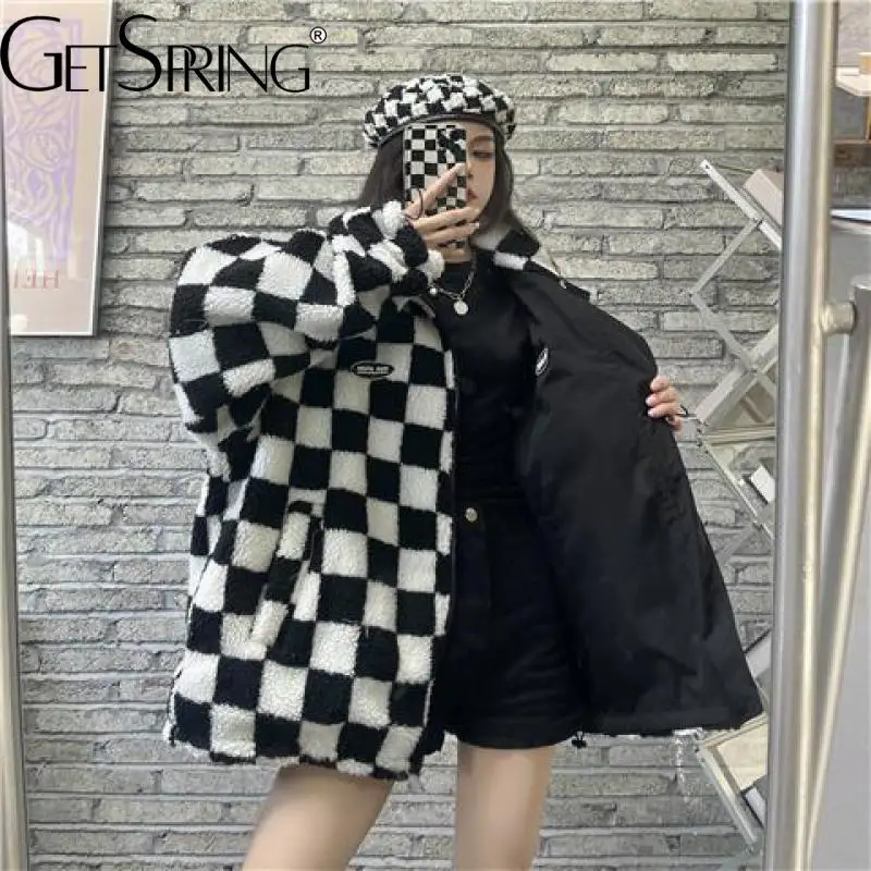 

GetSpring Women Lamb Woolen Coat Black White Color Matching Two Sides Wearing Thickened Warm Loose Oversize Long Overcoat Winter