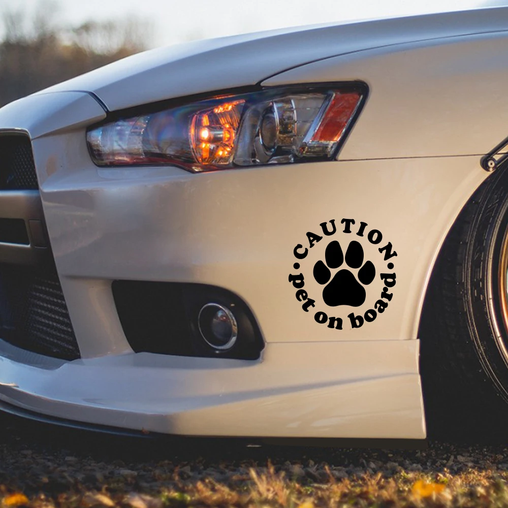 Фото CAUTION PET ON BOARD Автомобильная наклейка Животные Собаки DIY Виниловые наклейки для автомобиля Мотоцикл Бампер Кузов Заднее окно Декоративные 12,7X12,4 СМ №2