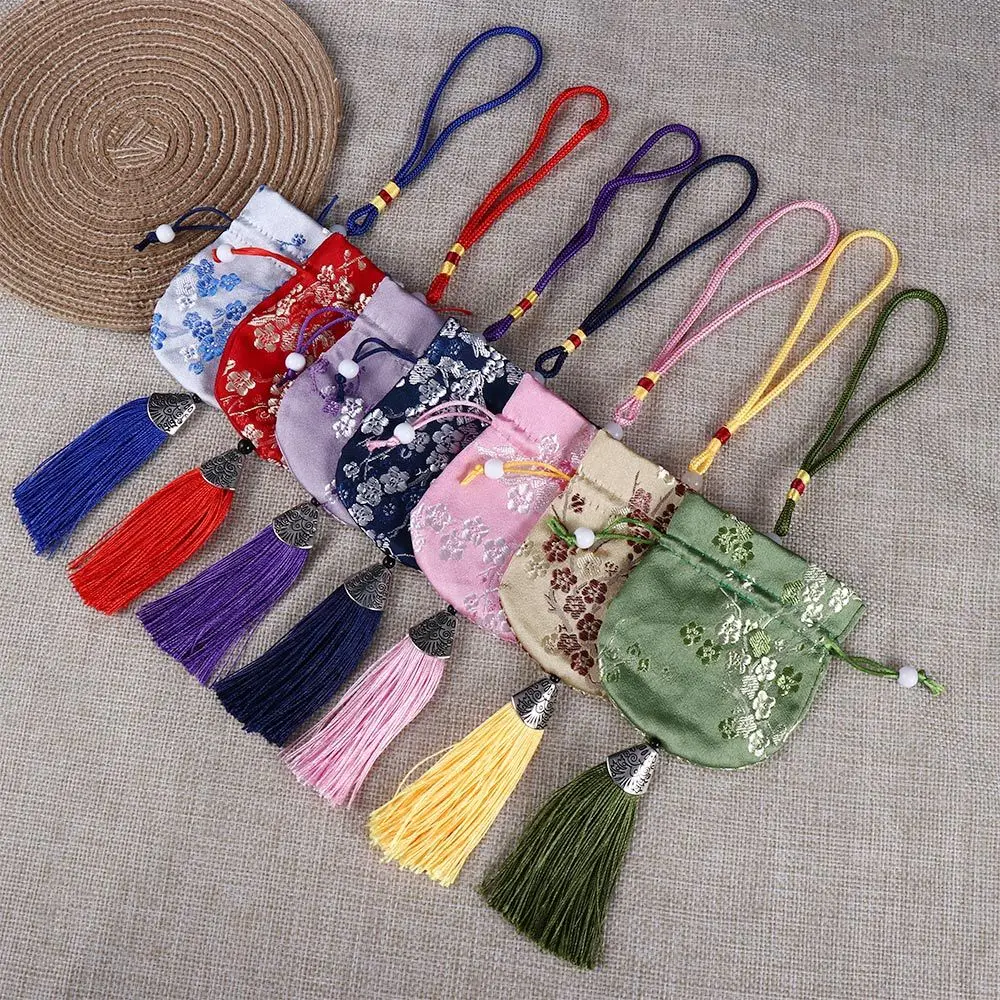 

Gift Brocade Plum Flower Pattern Women Sachet Dragon Boat Festival Bag Chinese Style Sachet Jewelry Storage Bag