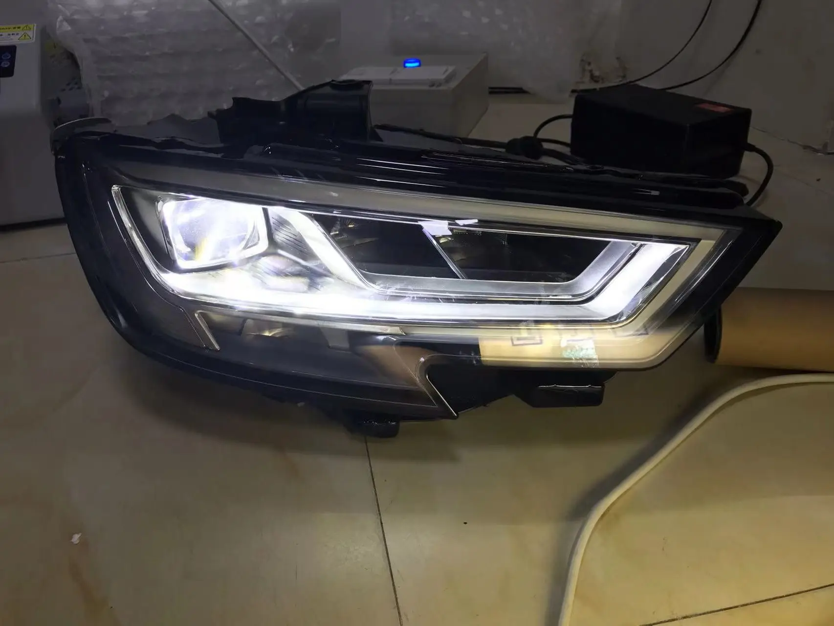 

Передняя фара для Audi A3 S3 DRL