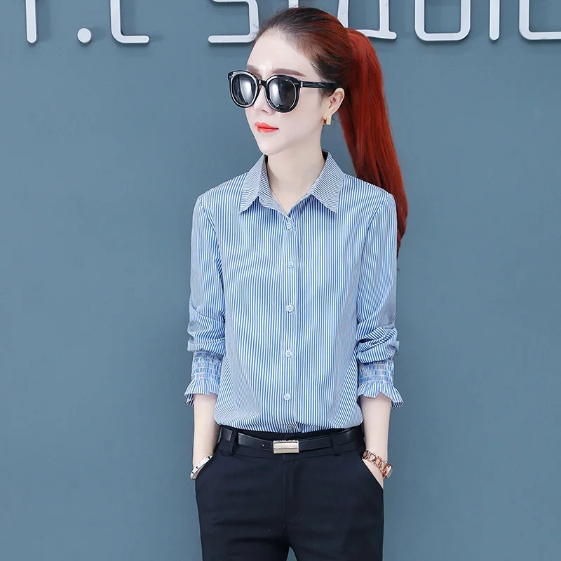 Модная универсальная маленькая свежая синяя полосатая рубашка женская с длинным