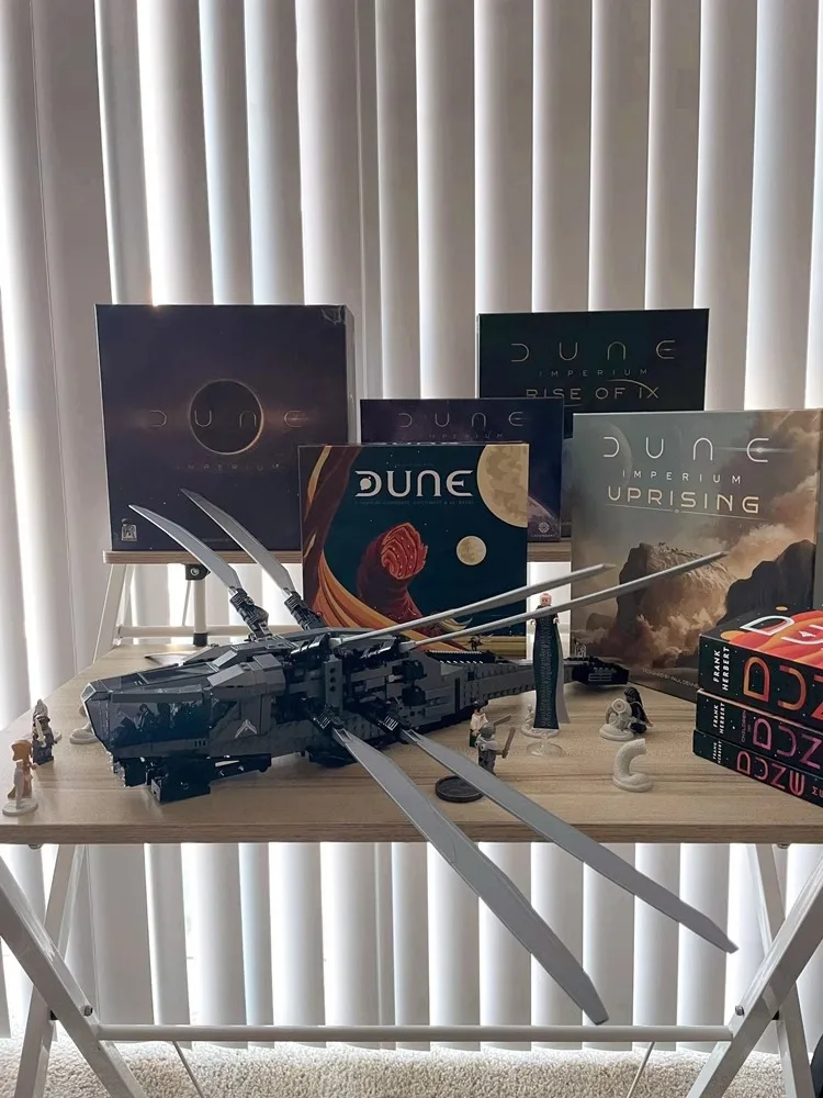 1369 шт. Детский конструктор ОРНИТОПТЕР 10327