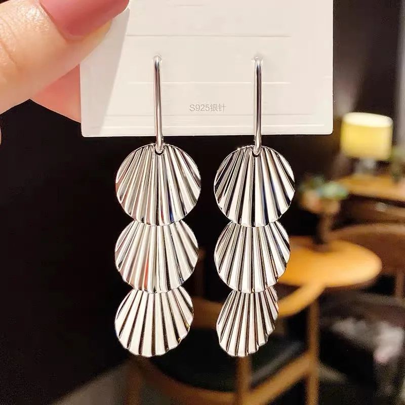 Lifefontier золотистые Серебристые цветные металлические серьги-подвески с кисточками в виде ракушек для женщин, элегантные подвесные длинные серьги, подвеска, ранние ювелирные изделия 2023