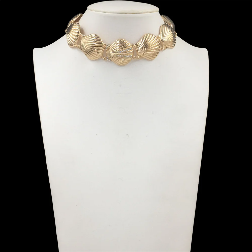 Женское ожерелье из прозрачного акрила