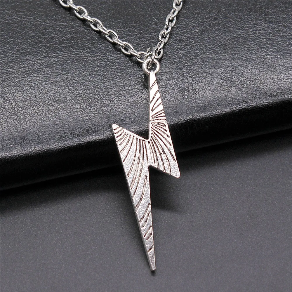 

Fashion Vintage 2 Colors 50x14mm Lightning Pendant Necklace For Women Men Long Chain Necklace Jewelry Accessories