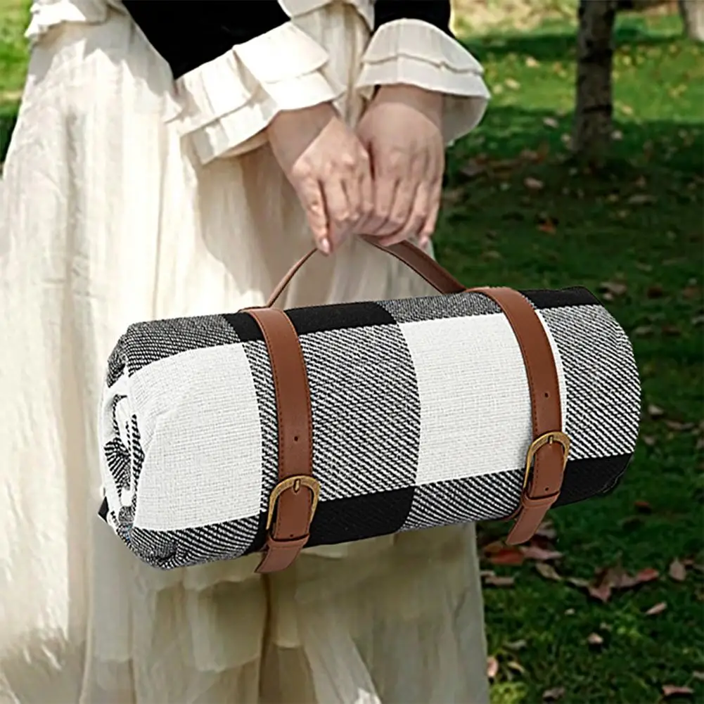 

Lightweight Rectangle Three-layers Winter Warm Plaid Camping Mat Camping Supplies Camping Blanket Beach Blanket