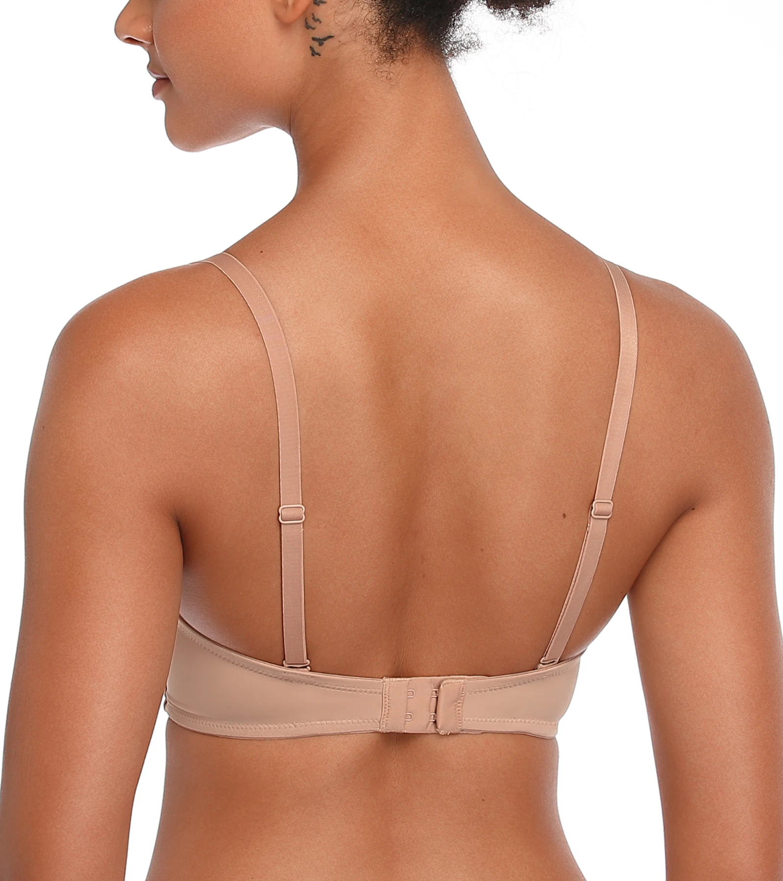 Женский бюстгальтер с глубоким вырезом и чашками пуш-ап |