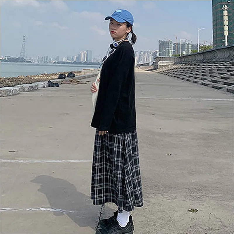 Юбка-миди женская черная в клетку до середины икры с высокой талией | Женская