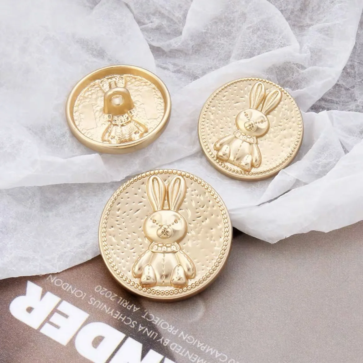 

10pcs Cute Little Rabbit Sewing Buttons Gold Metal Women's Sweater Coat Decorative Button Accessories