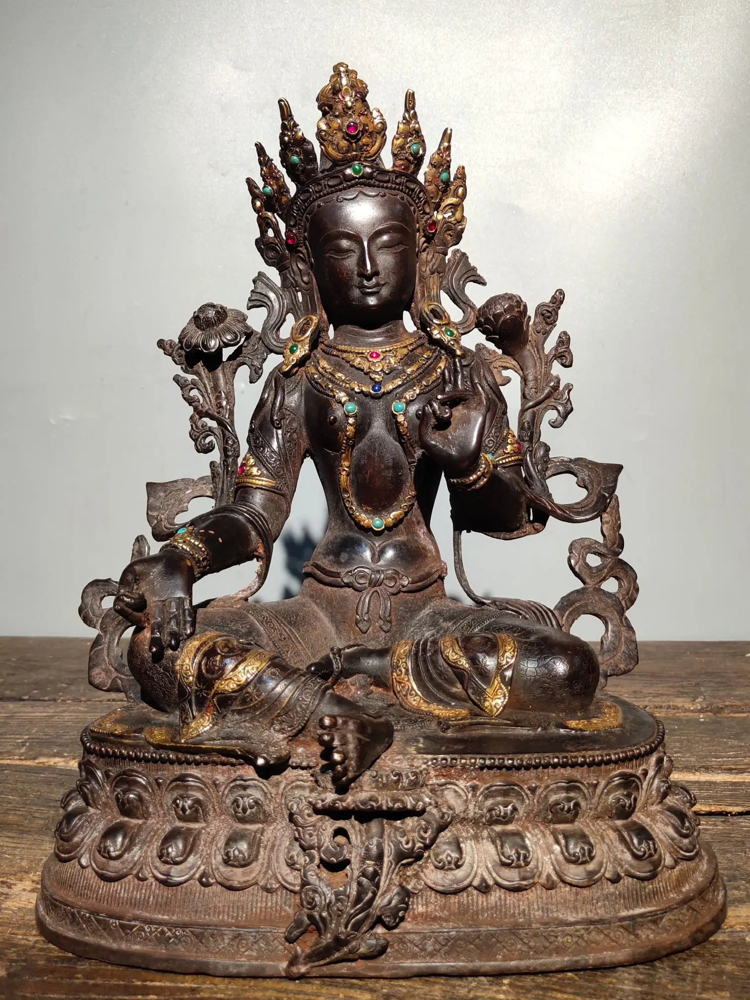 

13"Tibetan Temple Collection Old Bronze Gem Seven-eyed Green Tara Bodhisattva Buddha Lotus Terrace Worship Hall Town House